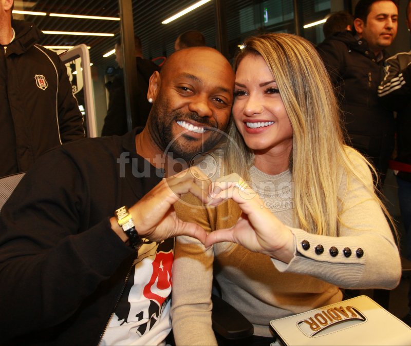 'FutbolArena, Vagner Love'un imza gününde