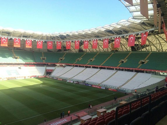 5.Torku Arena (Kapasite: 41.981 / Koltuk başına maliyet: 1.464 Euro)