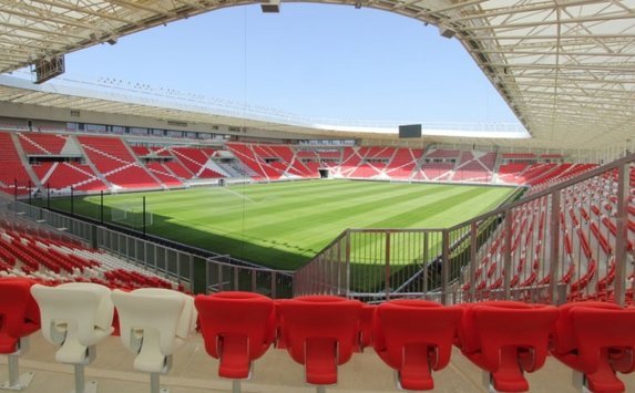 9.Nagyerdei Stadion (Macaristan, Kapasite: 20.340 / Koltuk başına maliyet: 2.135 Euro)