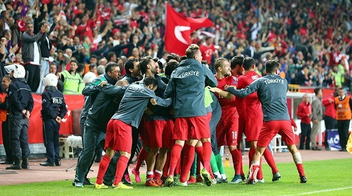 'A Milli Takım'ın yeni formaları tanıtıldı