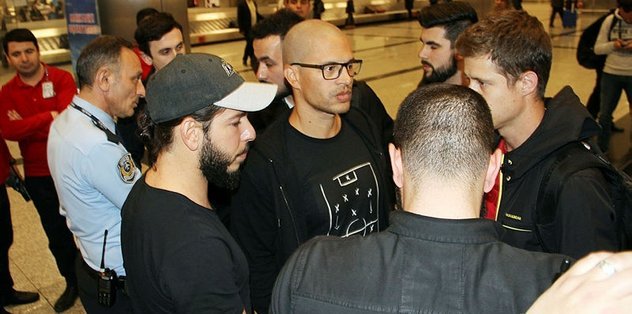 <h2>Alex taktikle geldi! Derbi öncesi...</h2>