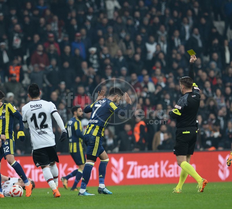 'Alper Potuk'tan kırmızı kart sonrası geceye damga vuran hareket