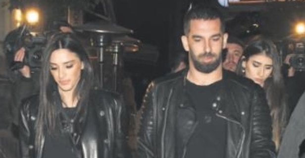'Arda Turan eşine sorulan soruya çok kızdı! 