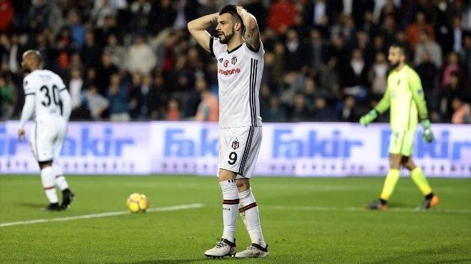 'Beşiktaş'a tarihi rekabette darbe! Başakşehir...