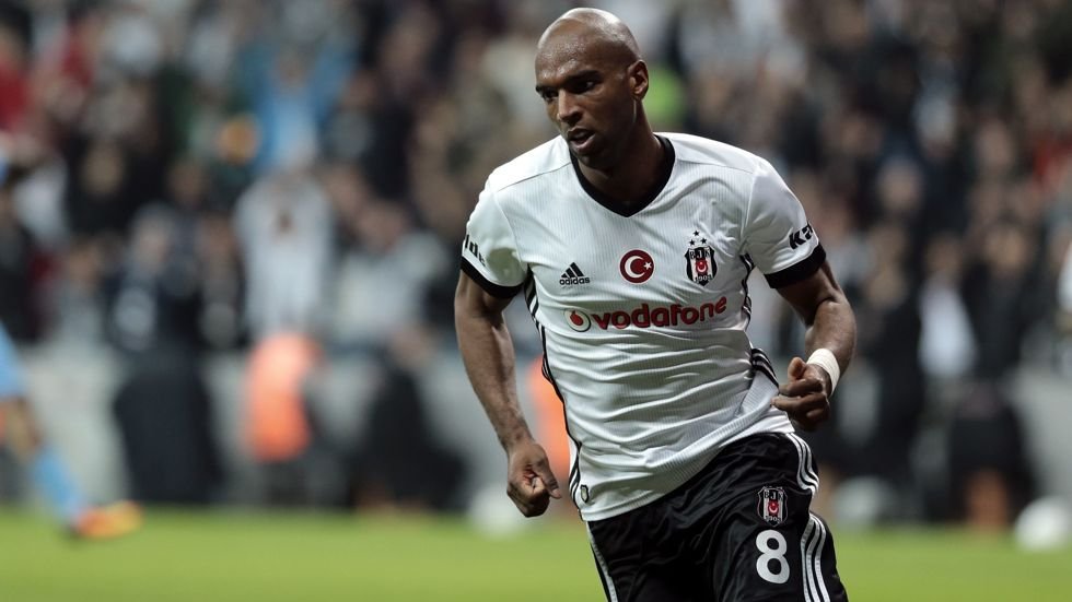 'Beşiktaş'ta transferi Ryan Babel bitirecek! Dünya yıldızı...