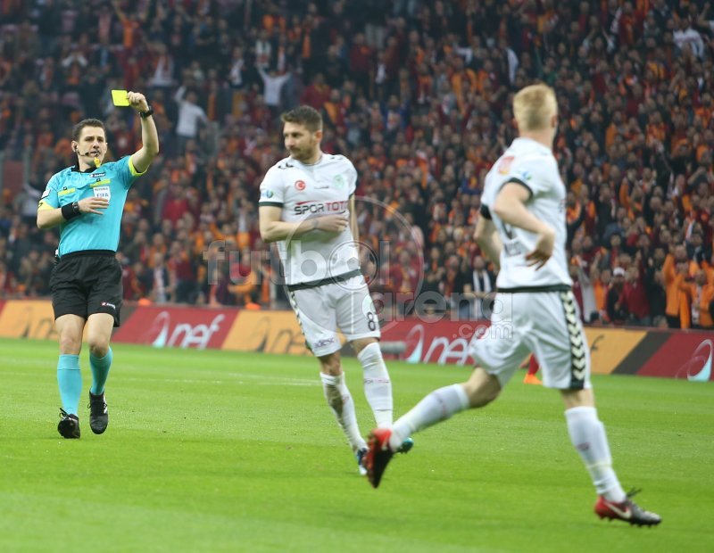 <h2>BÖYLE UYDURUK PENALTI OLUR MU YA?</h2>