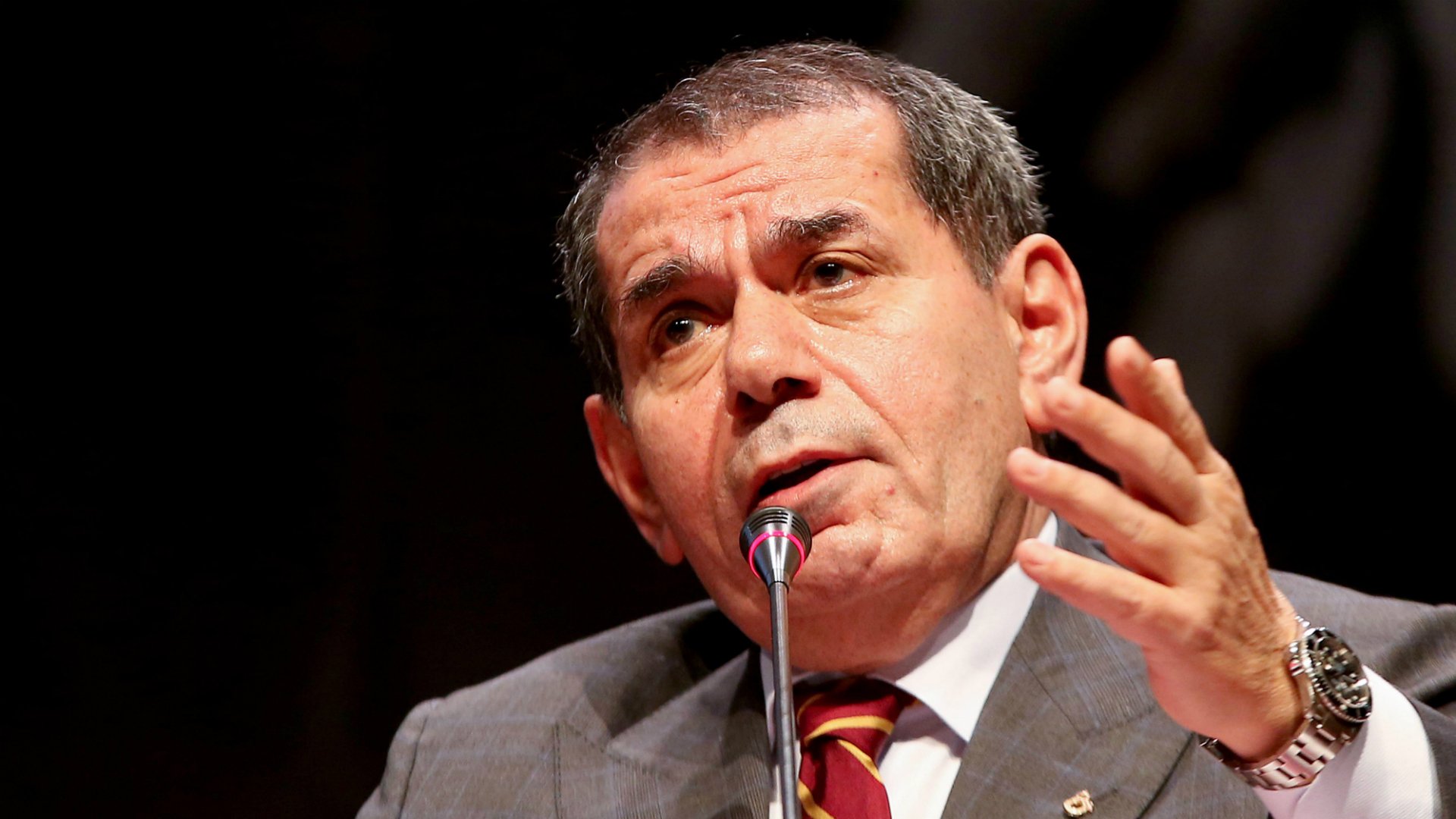 'Dursun Özbek yönetimi ibra edildi, ünlü oyuncu çok sinirlendi