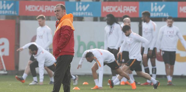 'Fatih Terim'den oyuncularına uyarı! 