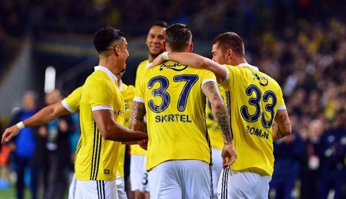 'Fenerbahçe'yi yıkan haber! En az 1 ay...