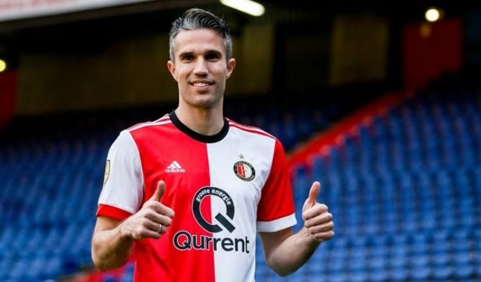 'Feyenoord'da Van Persie şoku! Kurtulamıyor