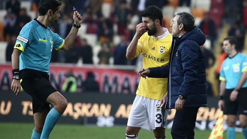 'Hasan Ali Kaldırım'ın kramponu kesildi! Şaşırtan görüntü