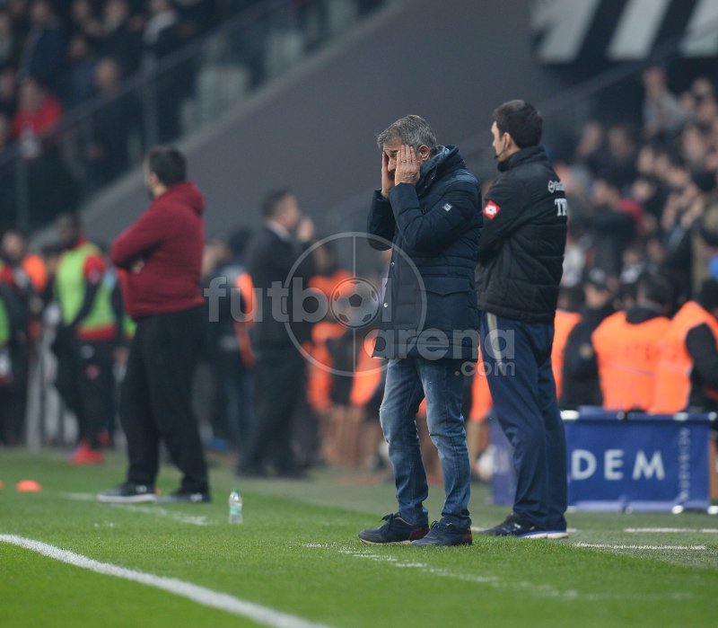 'Ümit Özat ve Şenol Güneş'in yardımcıları birbirlerine girdi