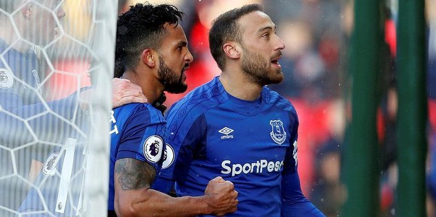 <h2>Walcott: Tosun kıskanılacak bir oyuncu</h2>