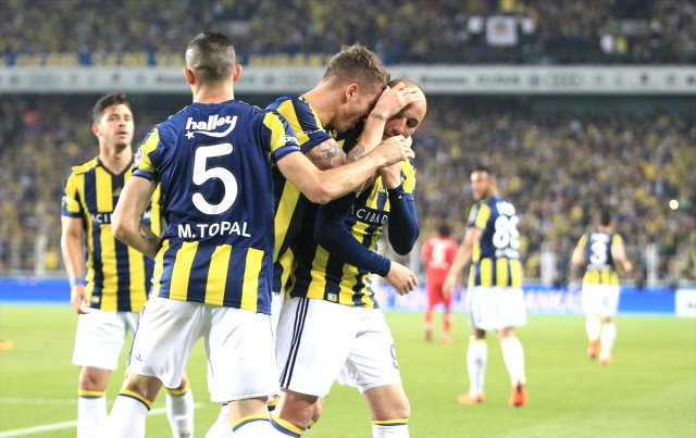 ' Flaş! Fenerbahçe'de sezon sonunda ilk yolcu belli oldu