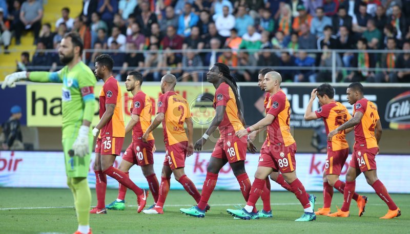 'Alanyaspor - Galatasaray maçında olay çıktı!