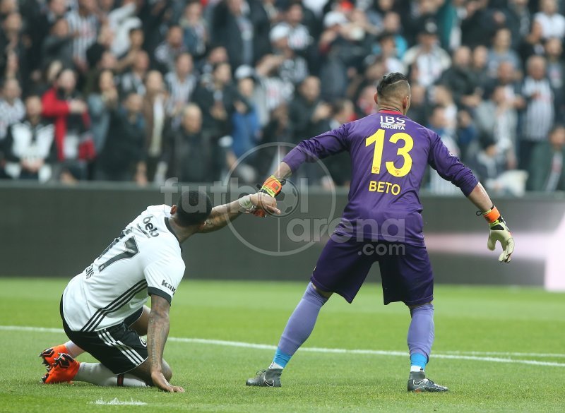 'Beşiktaş taraftarlarını ayağa kaldıran pozisyon!