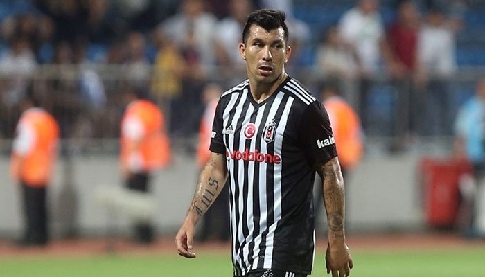 'Beşiktaş'a kötü haber! Gary Medel'in sakatlığında son dakika