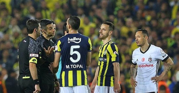 'Beşiktaşlı futbolcular Mete Kalkavan'a ne dedi?