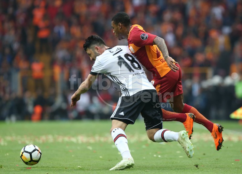 'Derbi sonrası canlı yayında flaş sözler: 