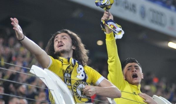'Derbi sonrası kafaları karıştıran 12 soru! Fenerbahçeliler bunları konuşuyor