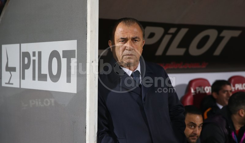 'Eski Galatasaraylı futbolcu faturayı Fatih Terim'e çıkardı