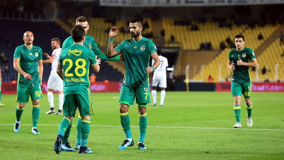 'Fenerbahçe'de derbi öncesi son dakika! Kadroda yok