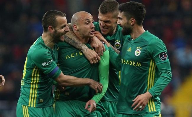 'Fenerbahçe'de ömürlük sözleşme! 