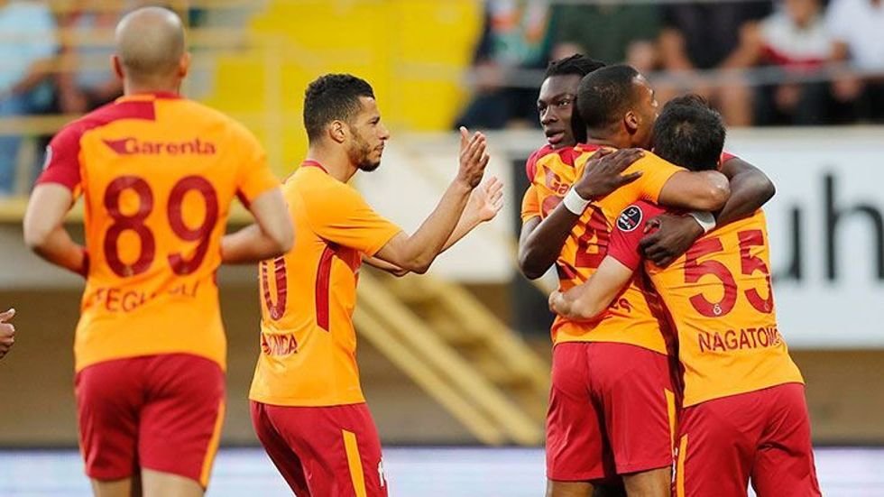 'Flaş! Ve Galatasaray'da 4 yıllık ilk transfer imzası