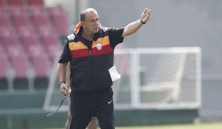 'Galatasaray'ın idmanında sürpriz isim! Terim'in ekibine girdi