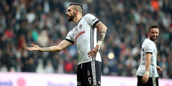 GOMEZ&ABOUBAKAR’I ARATTI