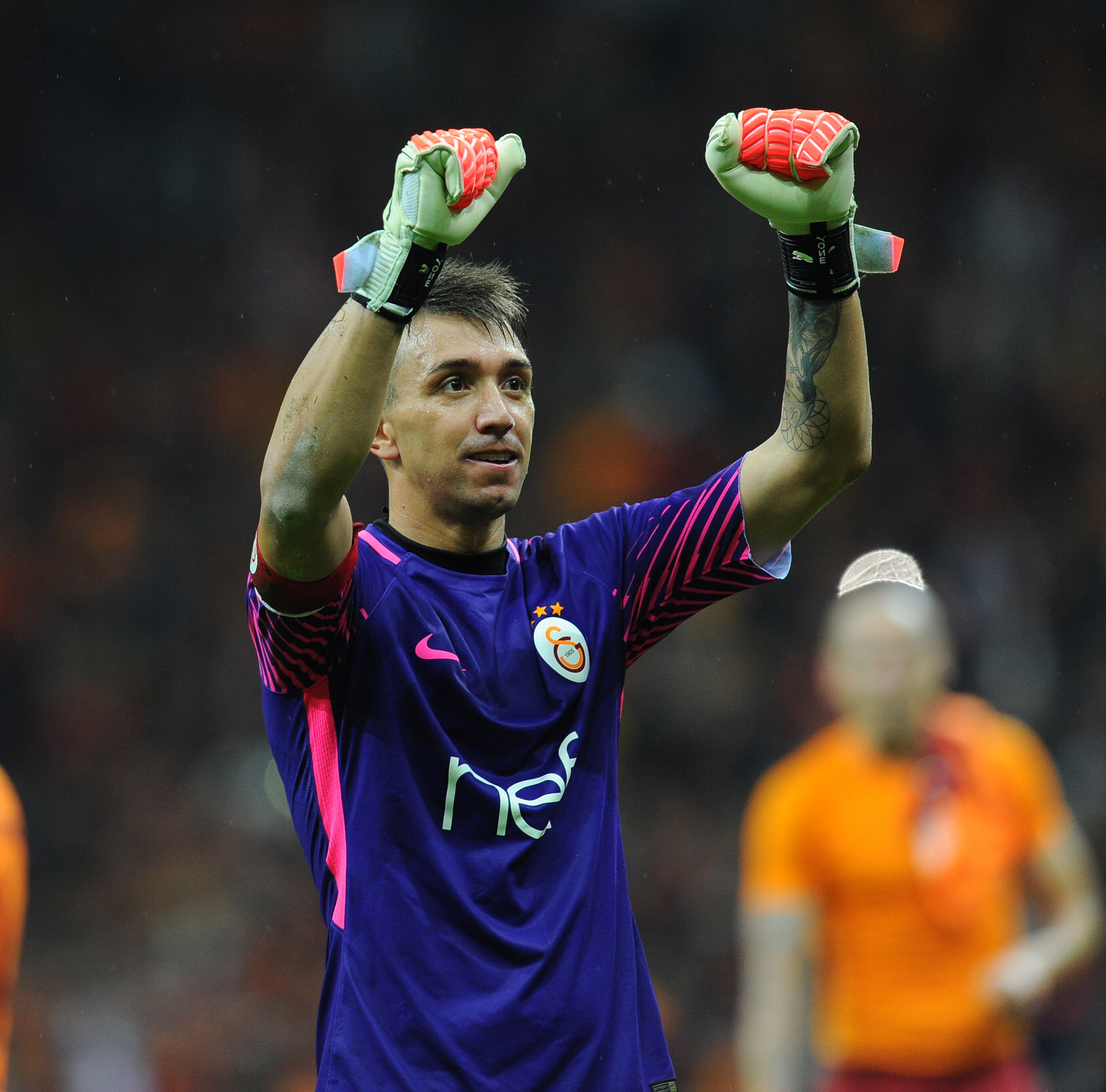<h2>Muslera</h2>