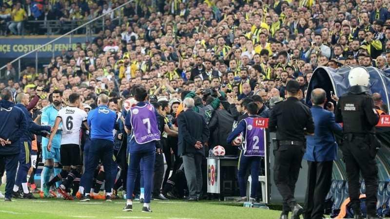 'Rus basınından Fenerbahçe - Beşiktaş derbisi için flaş haber