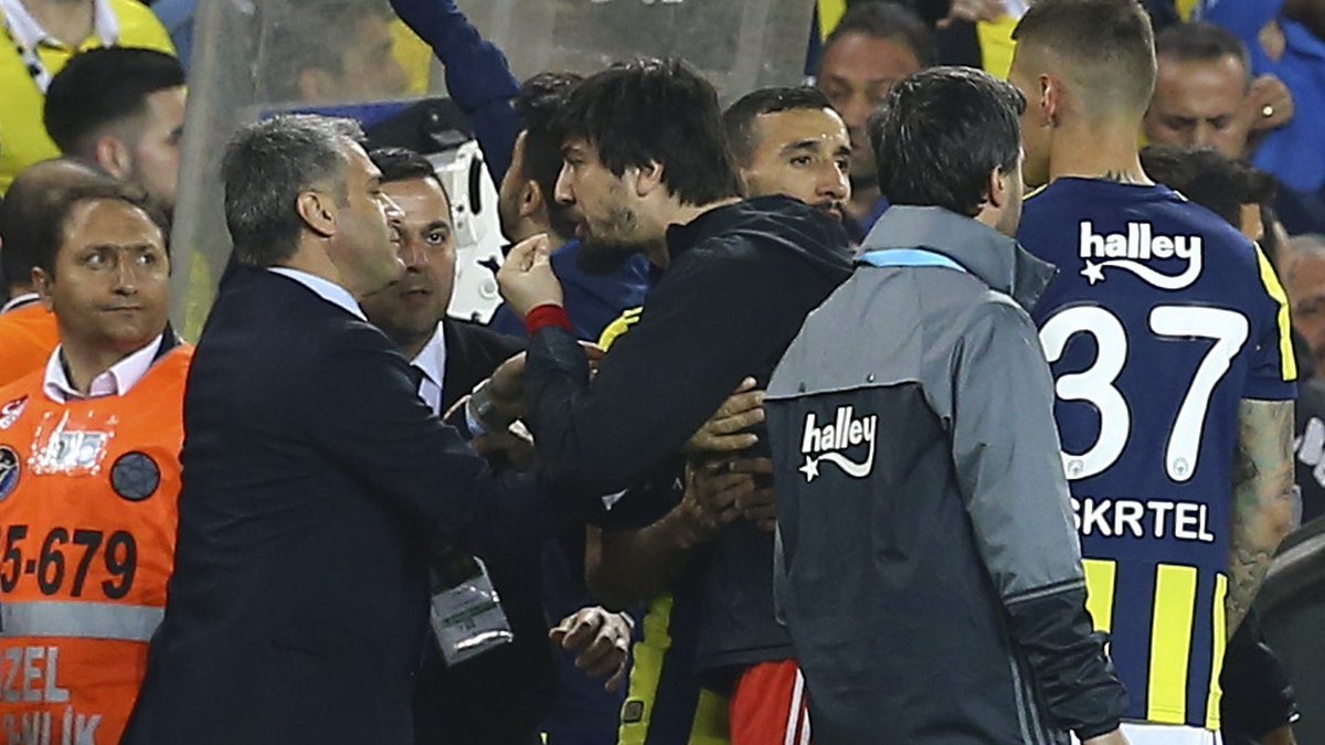 'Tolga Zengin kaç maç ceza alacak? Kurallara göre cevabı...