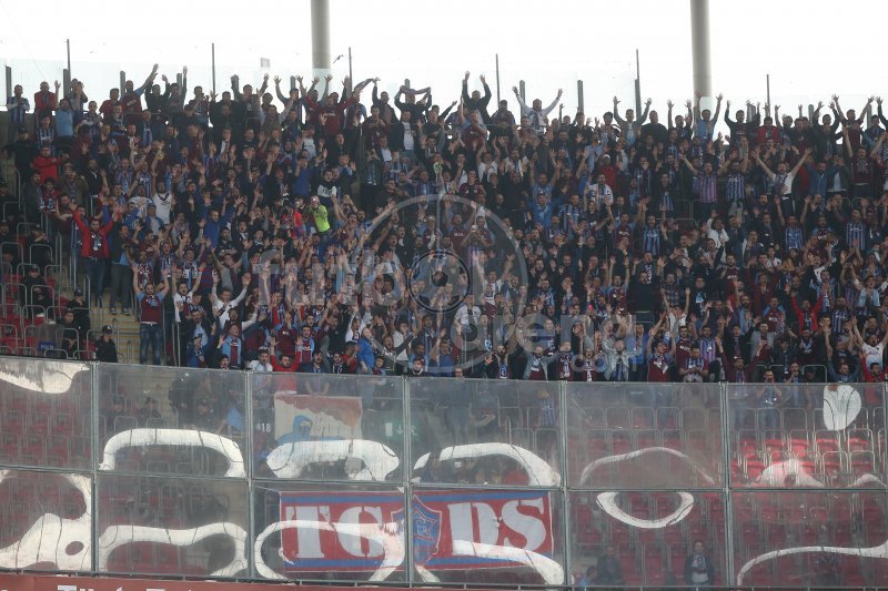 'Trabzonspor taraftarından Galatasaray'a küfür! Burak Yılmaz...