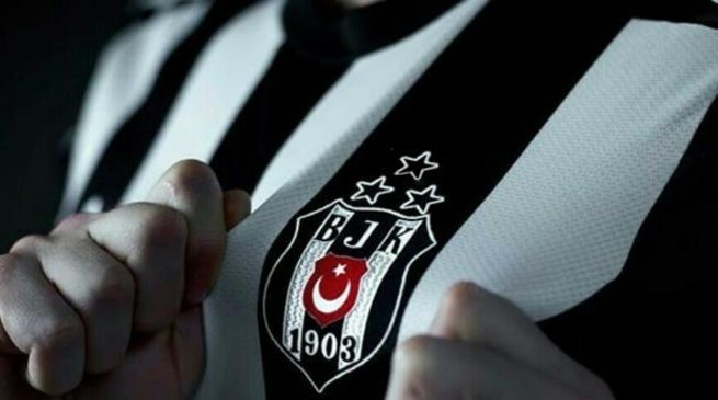 'Transferde son dakika! Kulüp başkanı Beşiktaşlı oyuncuyu resmen açıkladı