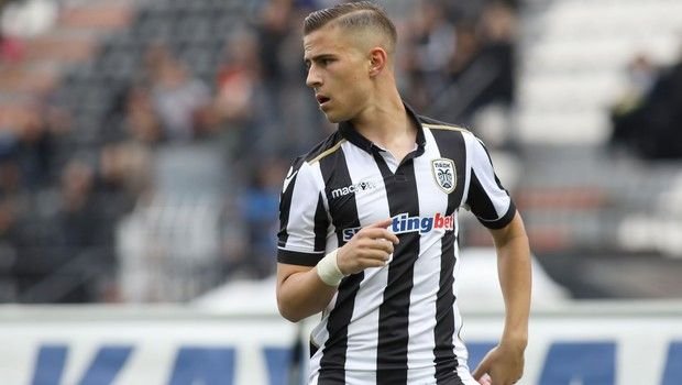 <h2>BU SEZON 12 GOL KAYDETTİ</h2>