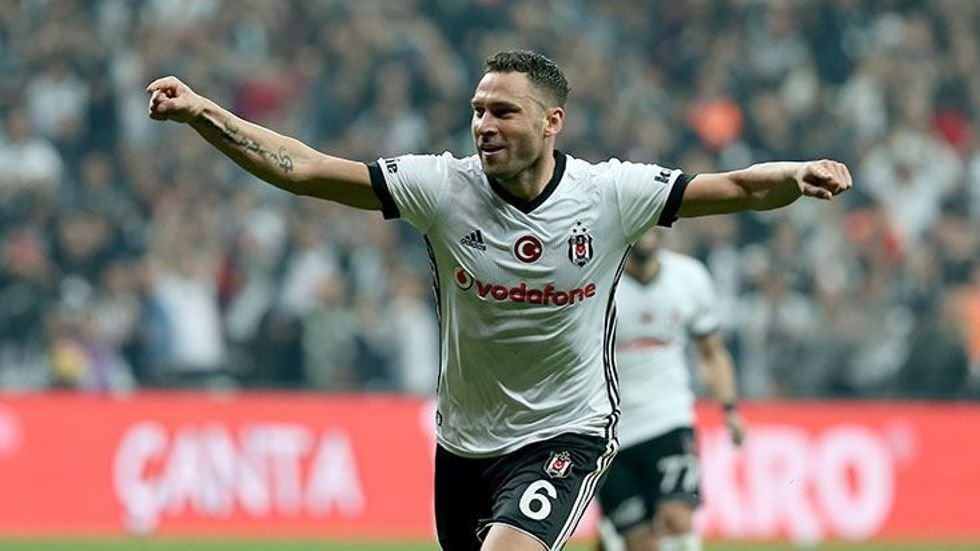 'Çin'e giden Dusko Tosic'ten Beşiktaş'a stoper önerisi!