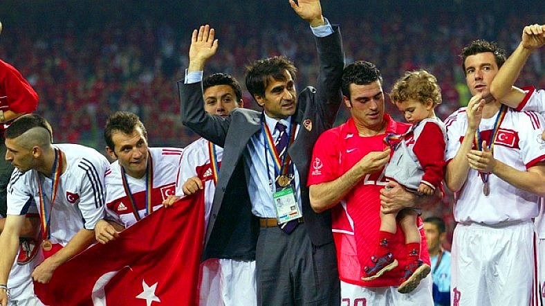 <h2>DÜNYA 3.’SÜ TÜRKİYE</h2>