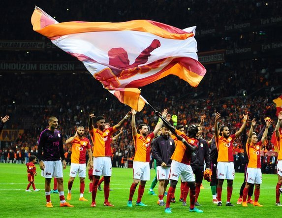 <h2>Elini güçlendirdi</h2>