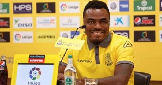 'Emenike'den olay hareket! Yine yaptı yapacağını...