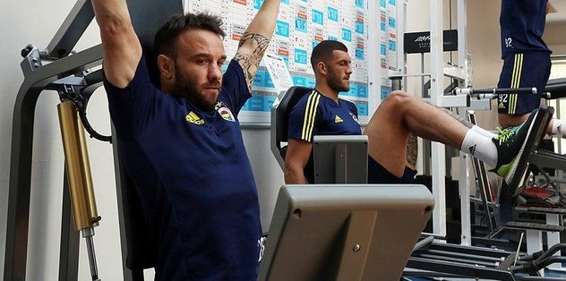 <h2>Fenerbahçe kulübesinde isyan var!</h2>