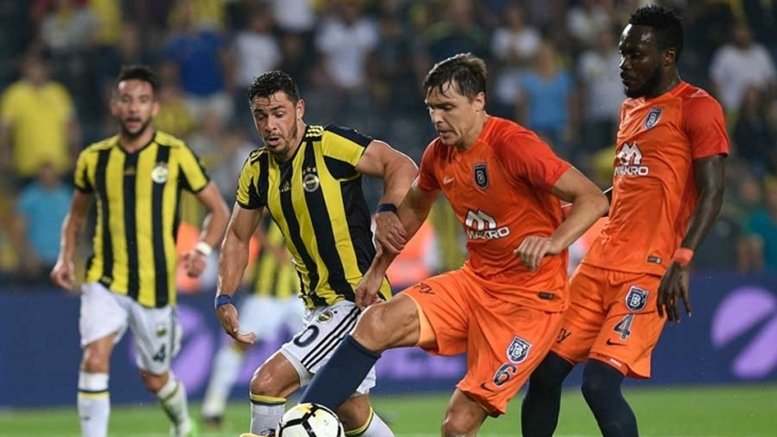 'Fenerbahçe'den transfer bombası! Başakşehir'den geliyor