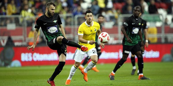 'Fenerbahçeli futbolcular maçtan sonra bakın ne yaptılar! Taraftarları çıldırttı