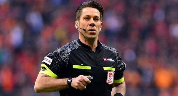 'Fırat Aydınus derbide 2 saniyede karar değiştirdi