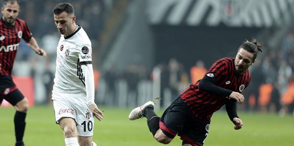 'Flaş! Oğuzhan Özyakup transferi açıkladı