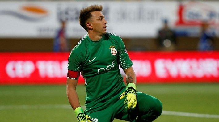 'Galatasaray'a transferde sürpriz Yunan kaleci