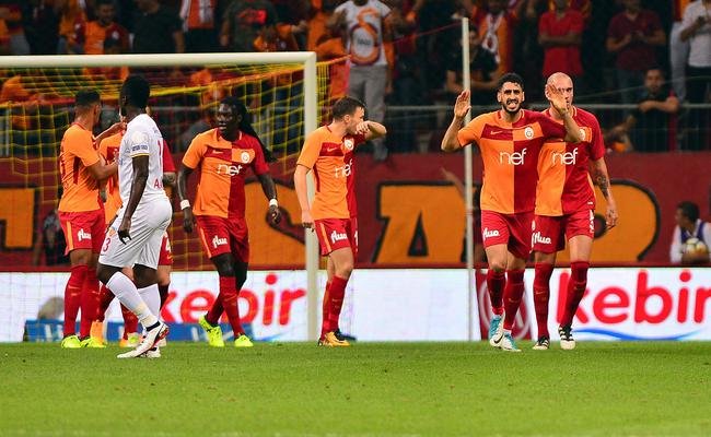 'Galatasaray'ın ilk transferi belli oldu! Bir de sürpriz...