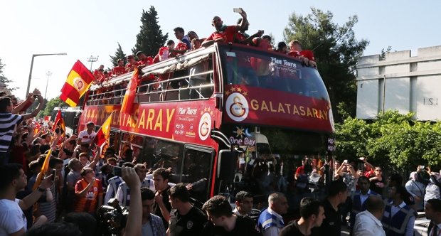 'Galatasaray'ın kutlama programında büyük sürpriz!