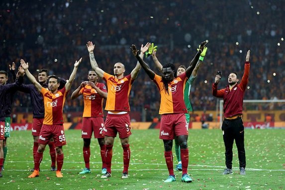 'Galatasaray'ın transferi Dünya Kupası sonrasına kaldı! Yıldız futbolcuya yasak!