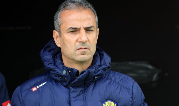 'İsmail Kartal, Beşiktaş'ın yıldızına göz dikti! Sürpriz transfer hamlesi